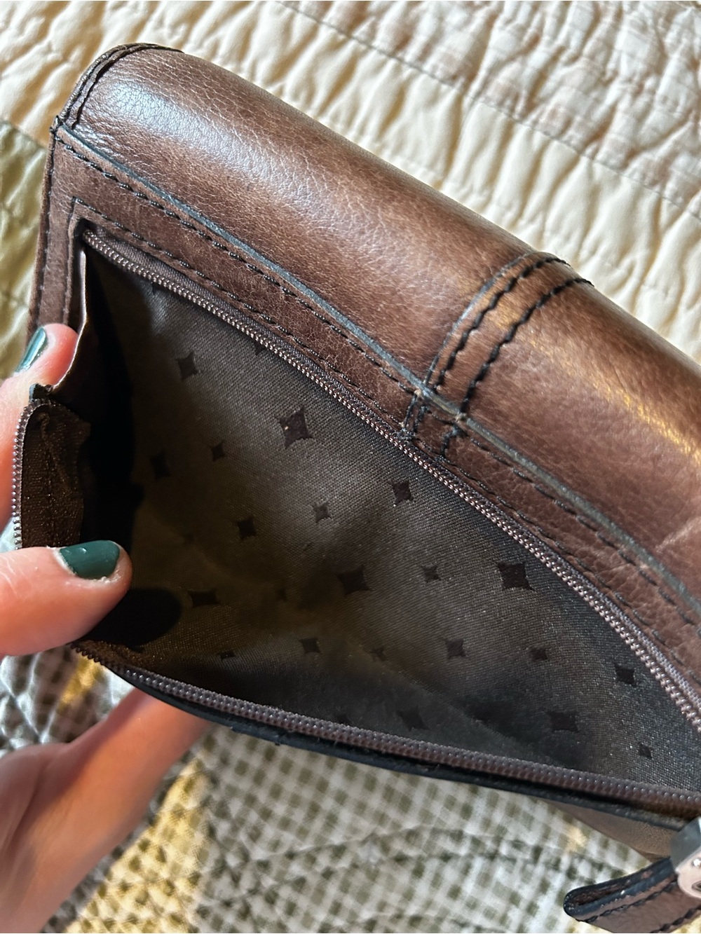 Vintage Fossil Wallet - Picture 10 of 13